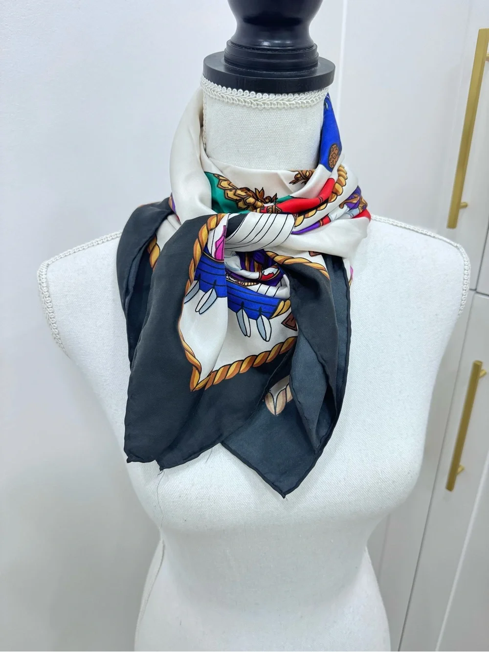Vintage Hot air balloon Scarf balloon motifs square